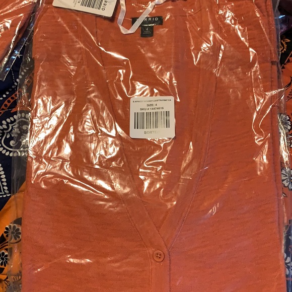 Cute Cardigan 3x - Picture 5 of 8